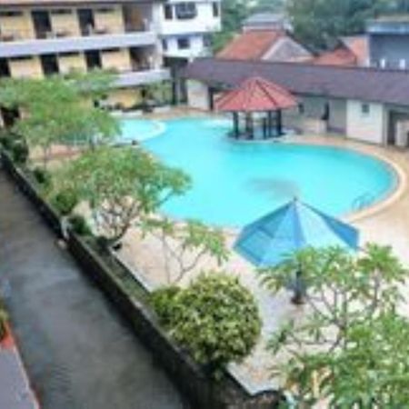 Uni Beach Hotel Pangandaran Exterior photo